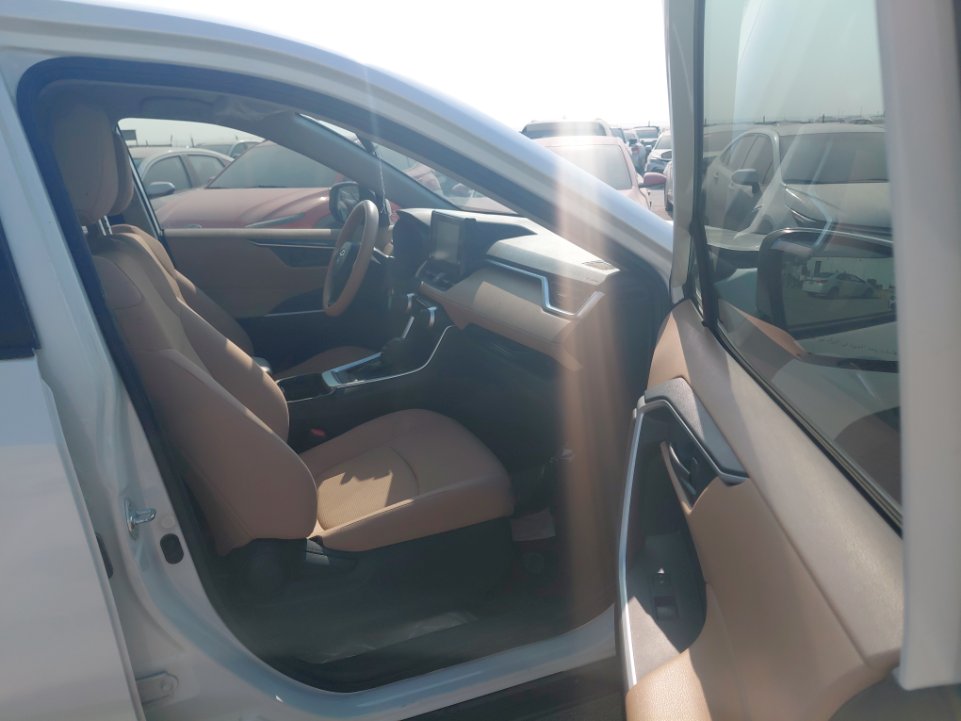 تويوتا راف فور LE 2021 image