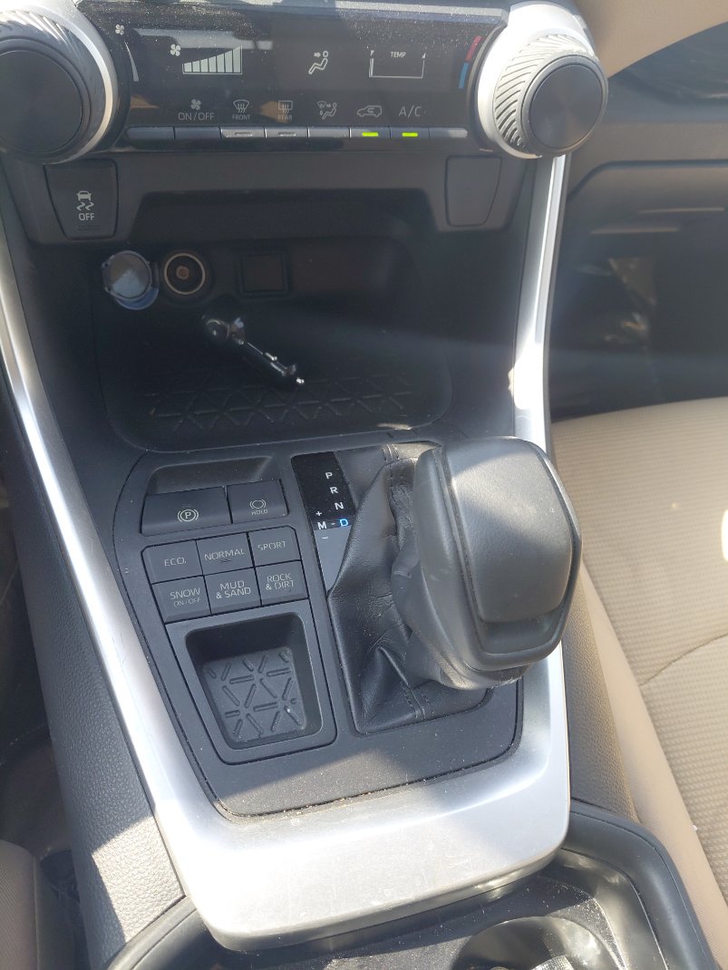 تويوتا راف فور LE 2021 image