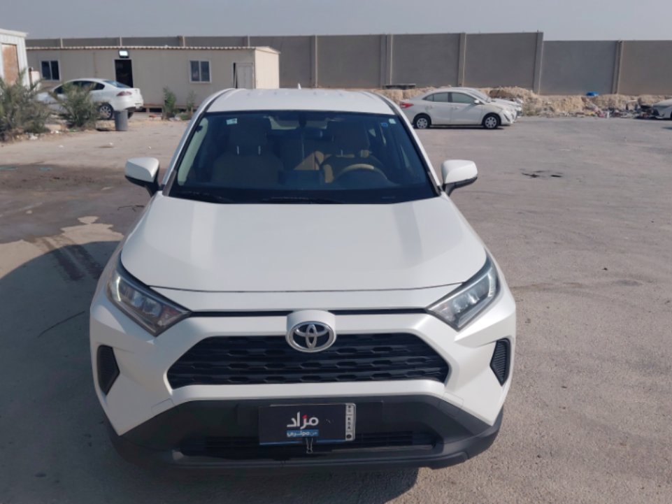 تويوتا راف فور LE 2021