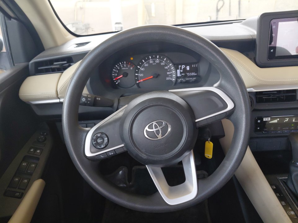 Toyota Yaris SD Y 2023 image