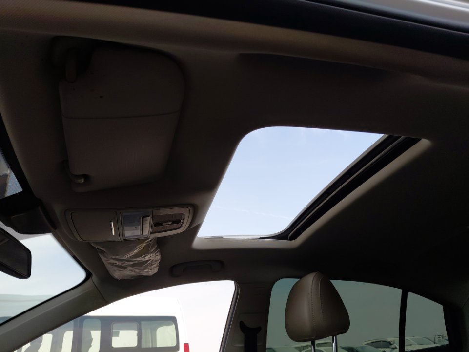 إم جي 5 LUX 2023 image