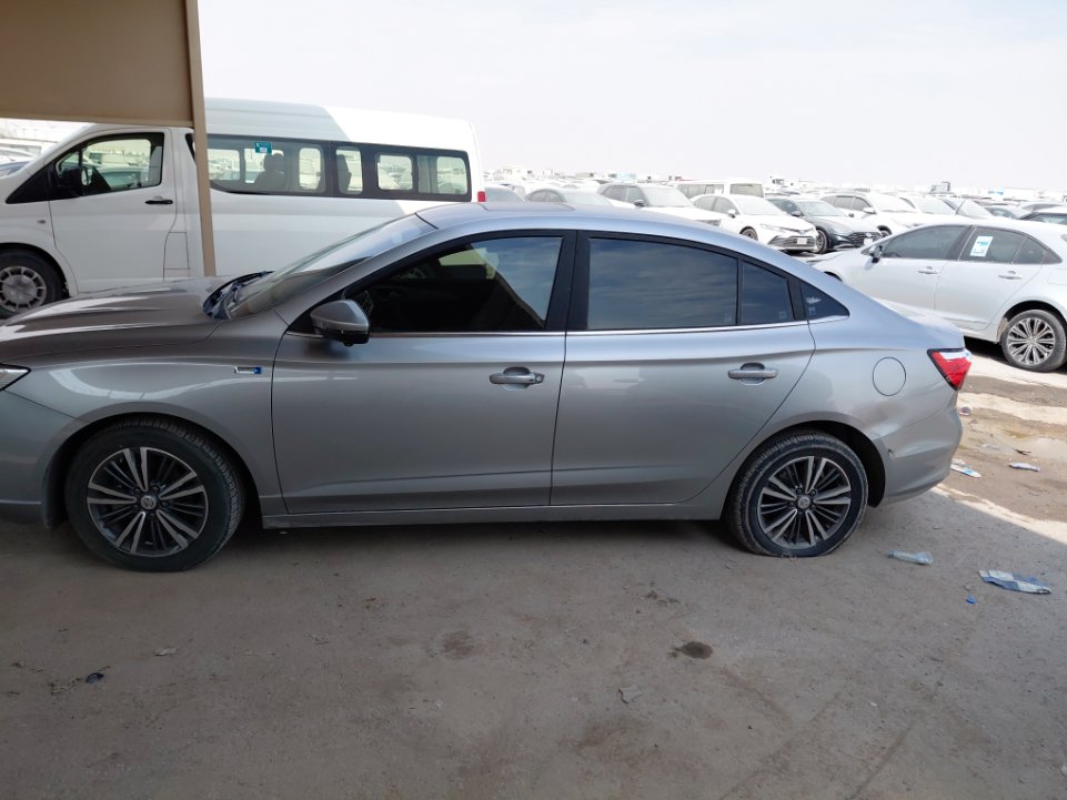 إم جي 5 LUX 2023 image