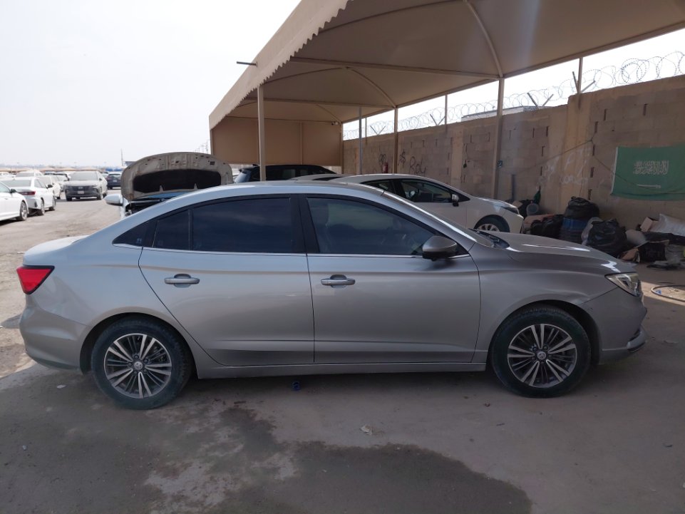 إم جي 5 LUX 2023 image