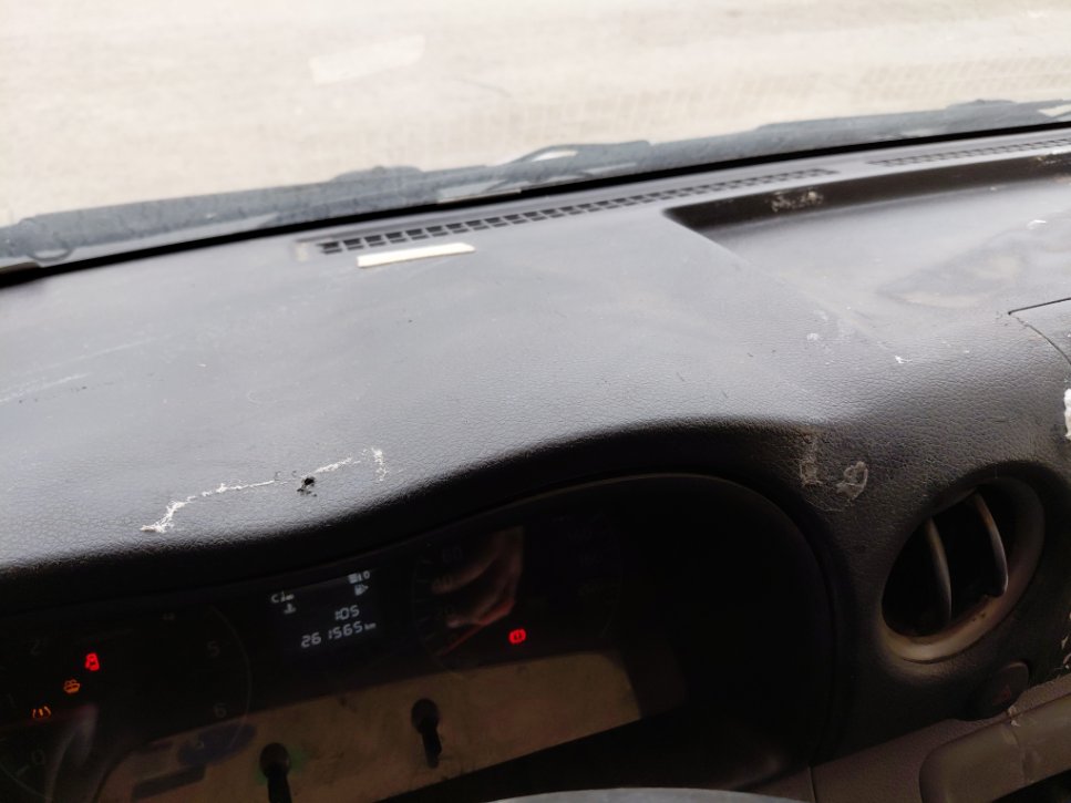 Nissan Urvan  2021 image