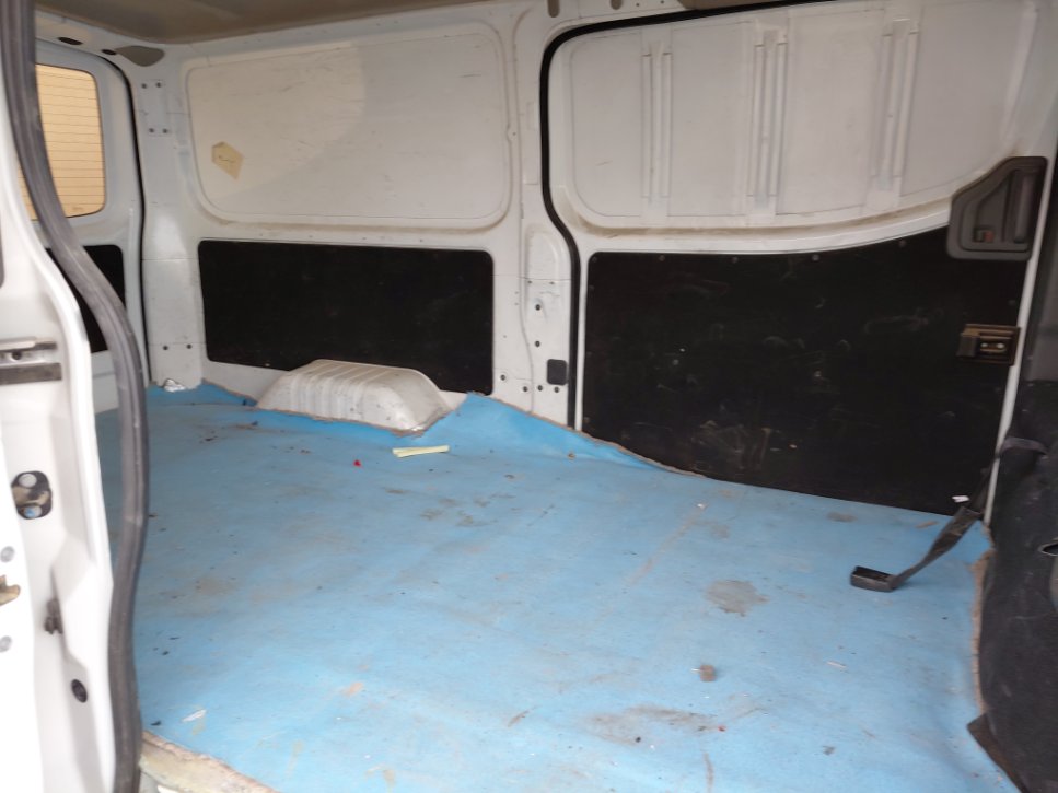 Nissan Urvan  2021 image