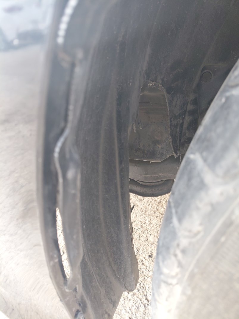 Toyota Camry LE 2020 image