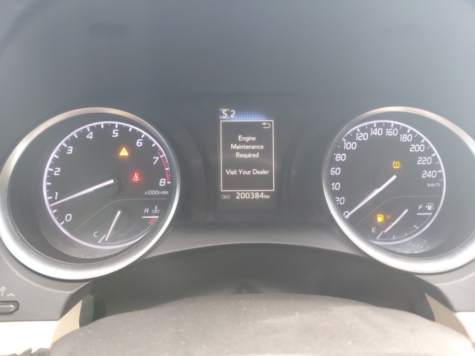 Toyota Camry LE 2020 image