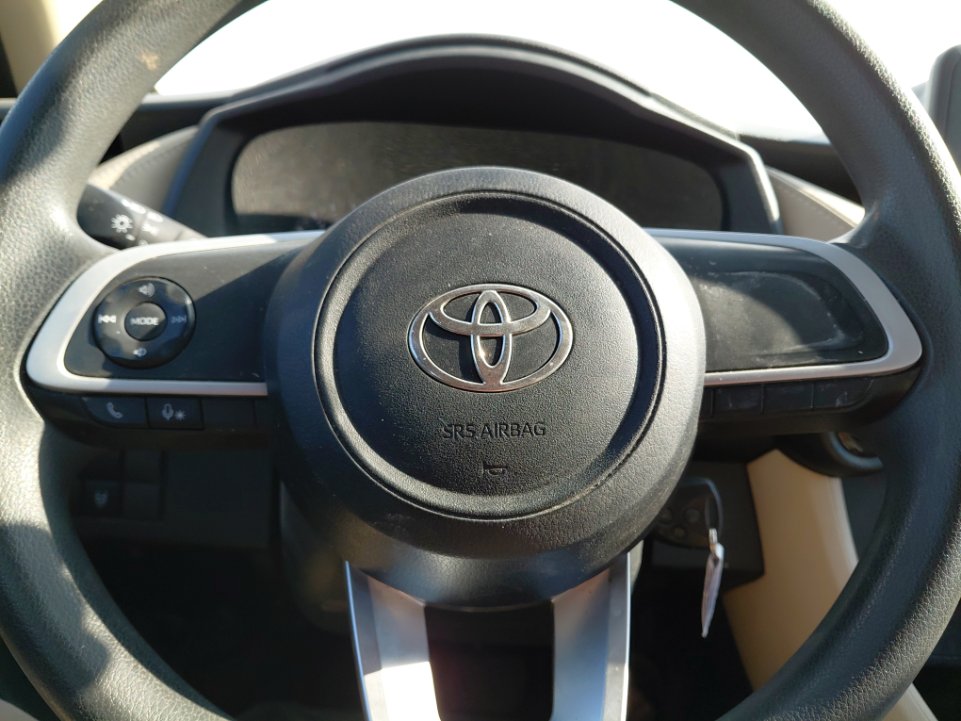 تويوتا يارس SD Y 2023 image