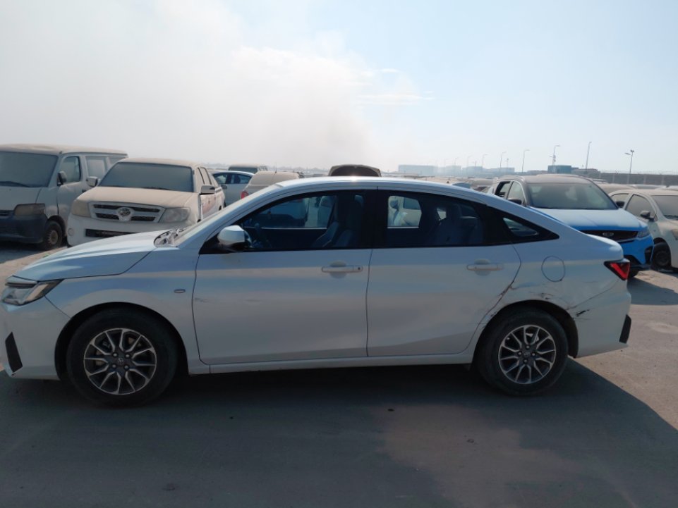 تويوتا يارس SD Y 2023 image