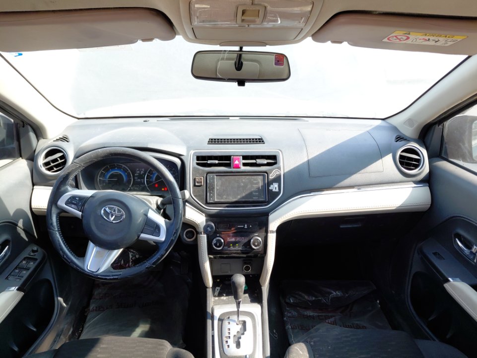 تويوتا راش GL 75 -  Sports 2021 image