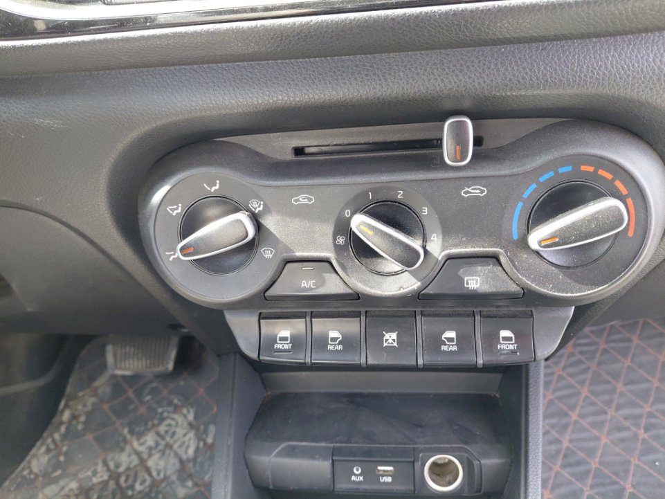 كيا بيجاس EX 2023 image