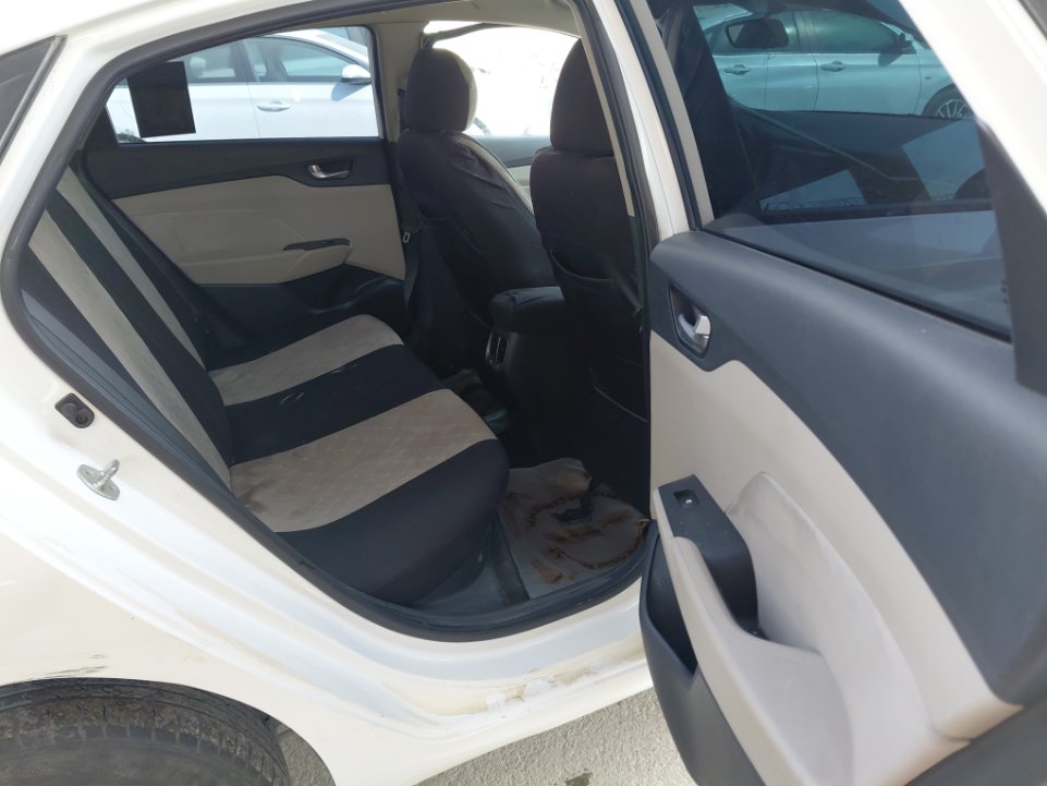 هيونداي أكسنت GL 2020 image