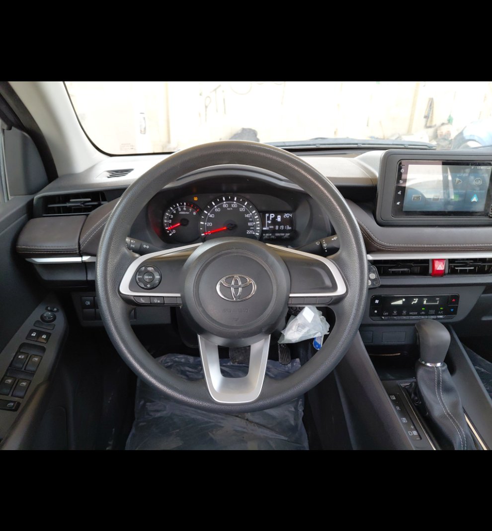 تويوتا يارس SD Y 2024 image