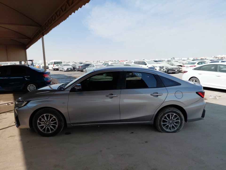 تويوتا يارس SD Y 2024 image