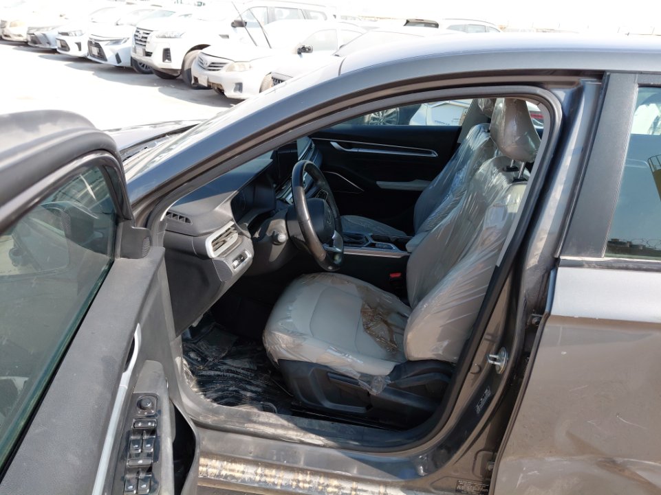 جيلي امجراند STD 2024 image