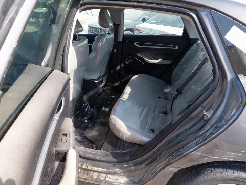 جيلي امجراند STD 2024 image