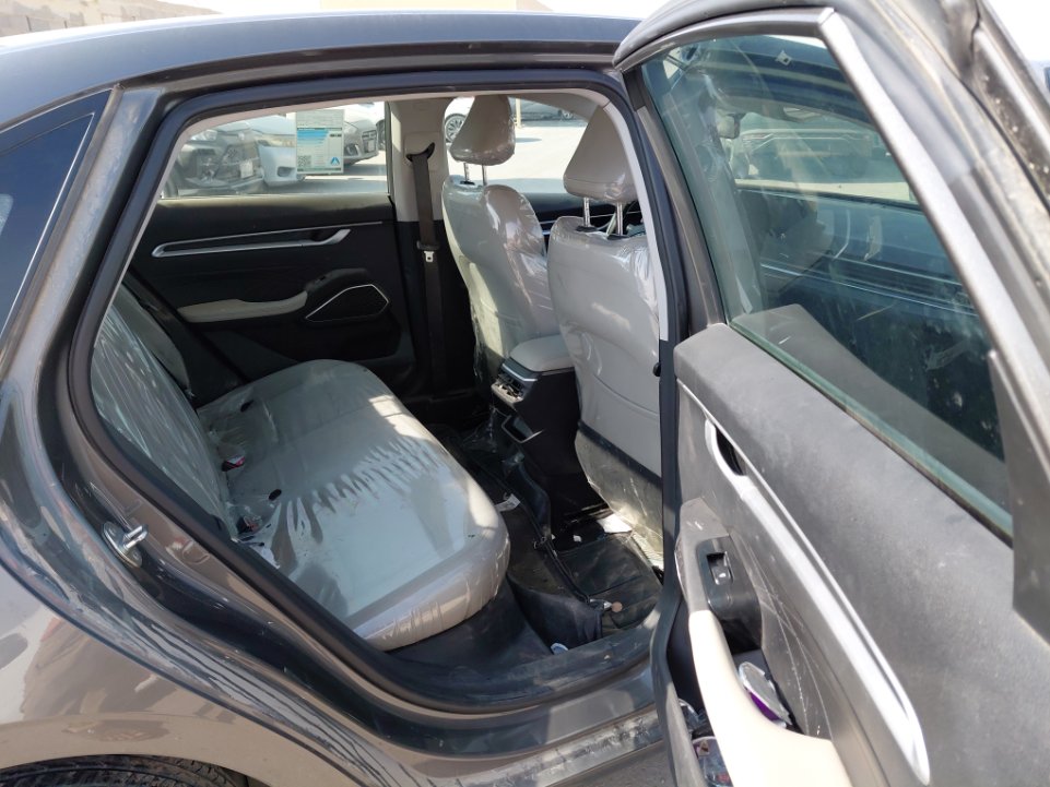 جيلي امجراند STD 2024 image