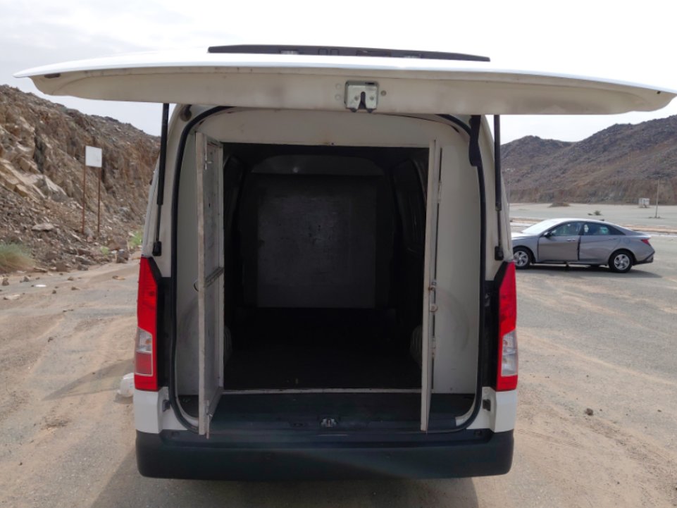 تويوتا هايس فان  2022 image