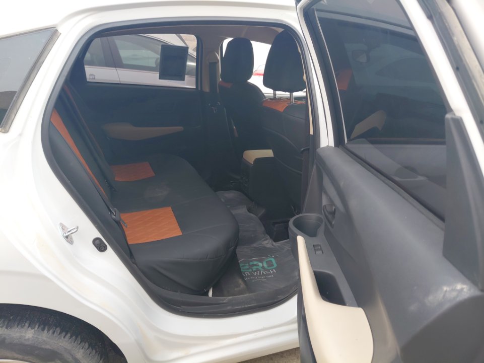 تويوتا يارس SD Y 2024 image