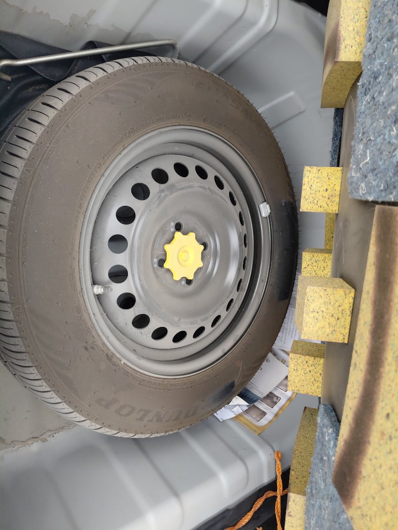 تويوتا يارس SD Y 2024 image