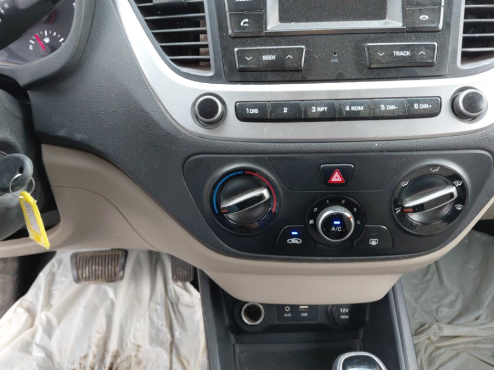 هيونداي أكسنت GL 2020 image