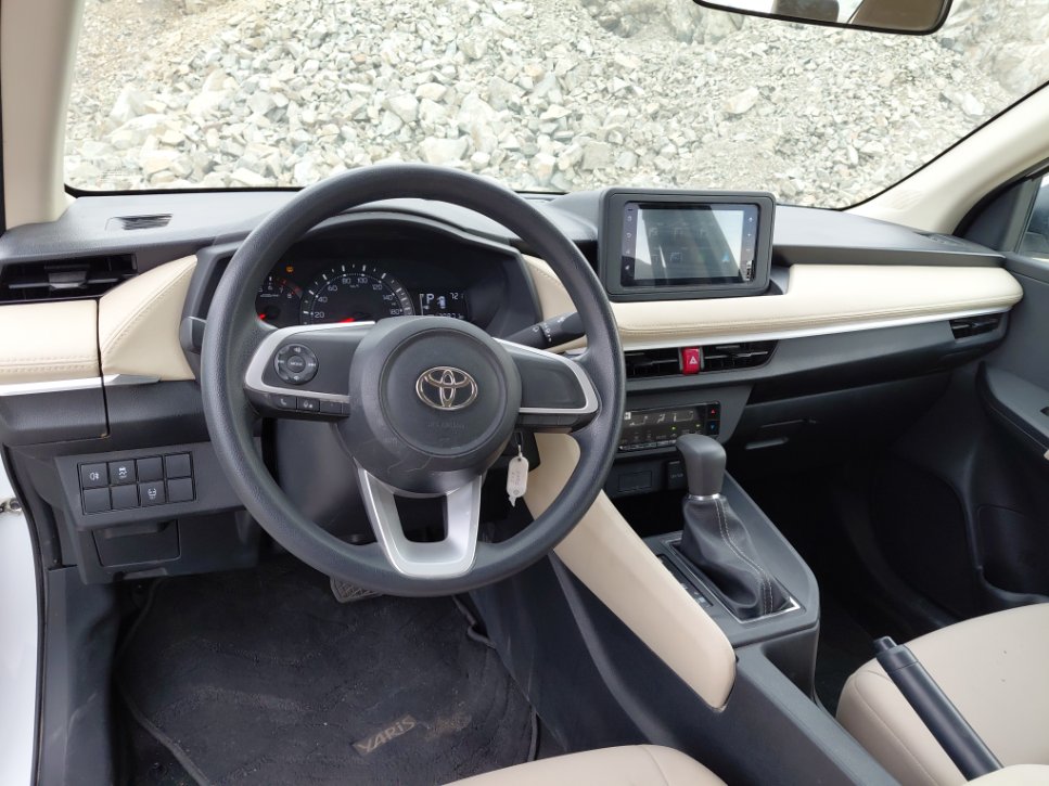 تويوتا يارس Y 2024 image