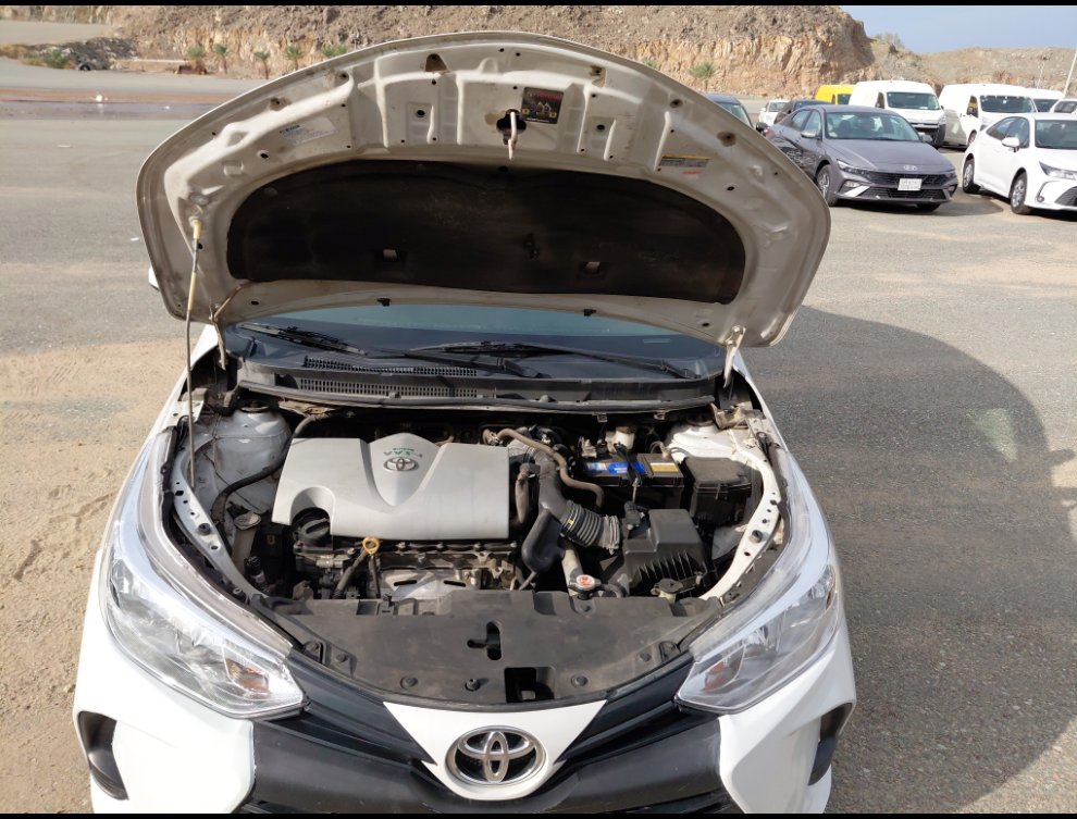 تويوتا يارس Y FLT 2 2022 image