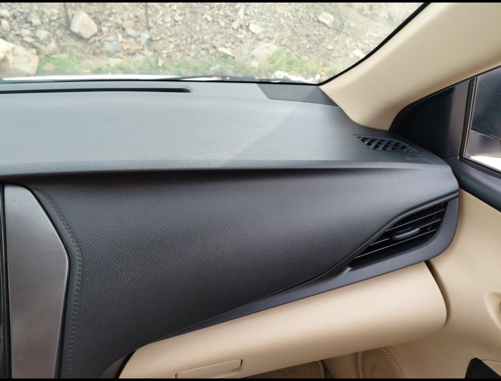 تويوتا يارس Y FLT 2 2022 image