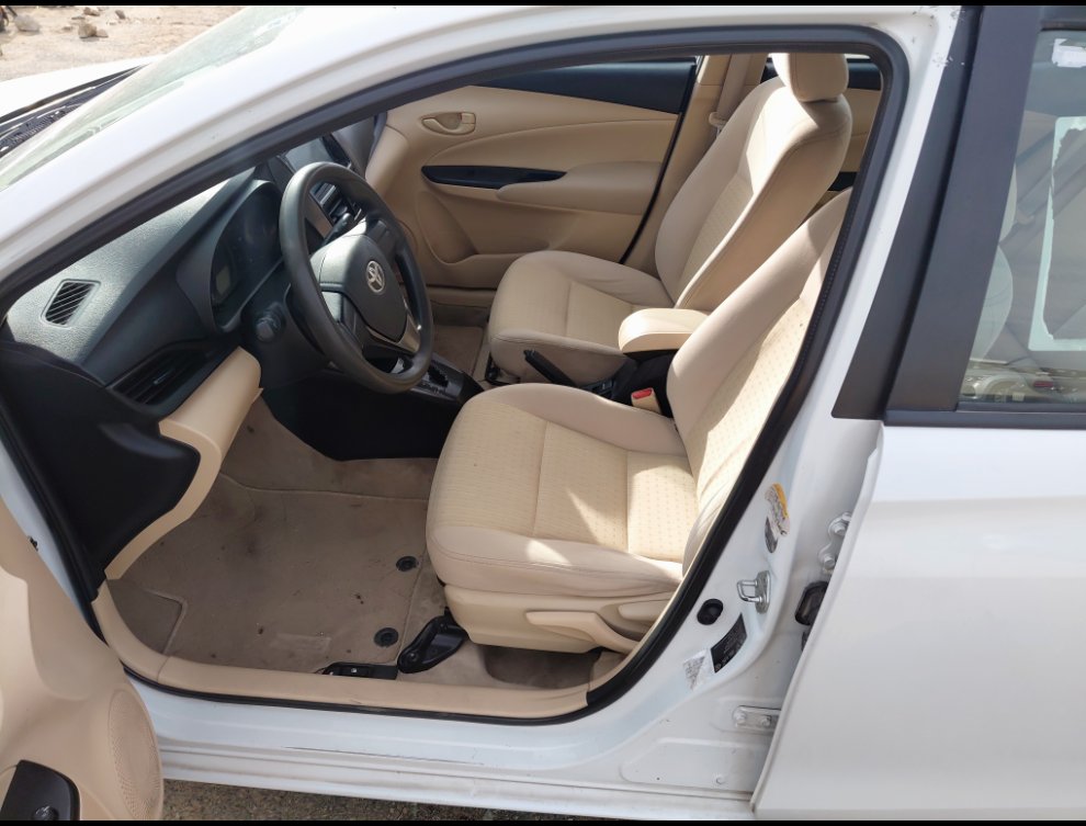 تويوتا يارس Y FLT 2 2022 image