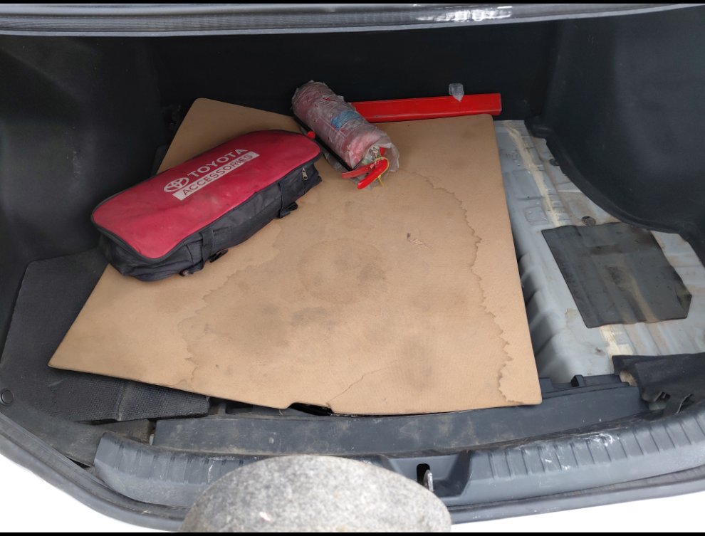 تويوتا يارس Y FLT 2 2022 image