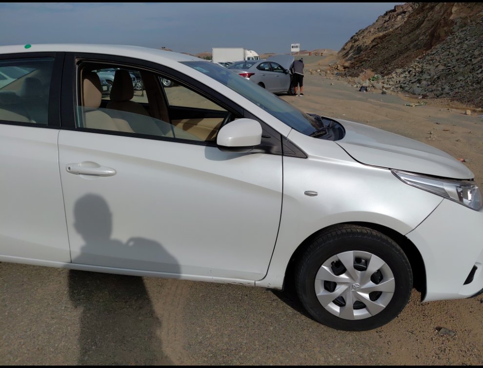 تويوتا يارس Y FLT 2 2022 image