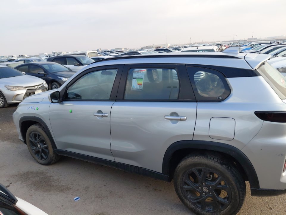 تويوتا اوربان كروز GL  2024 image