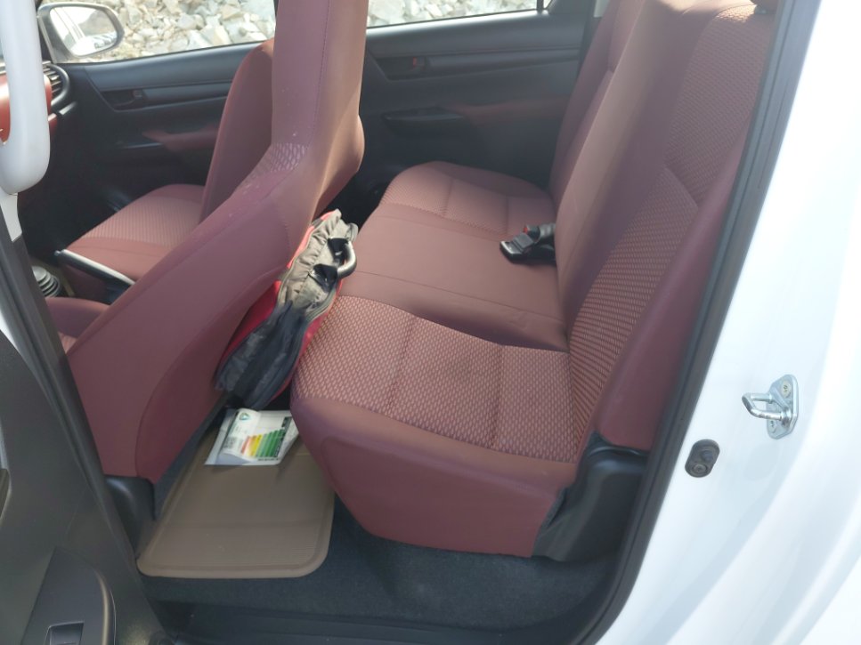 تويوتا هايلكس GL2 2024 image