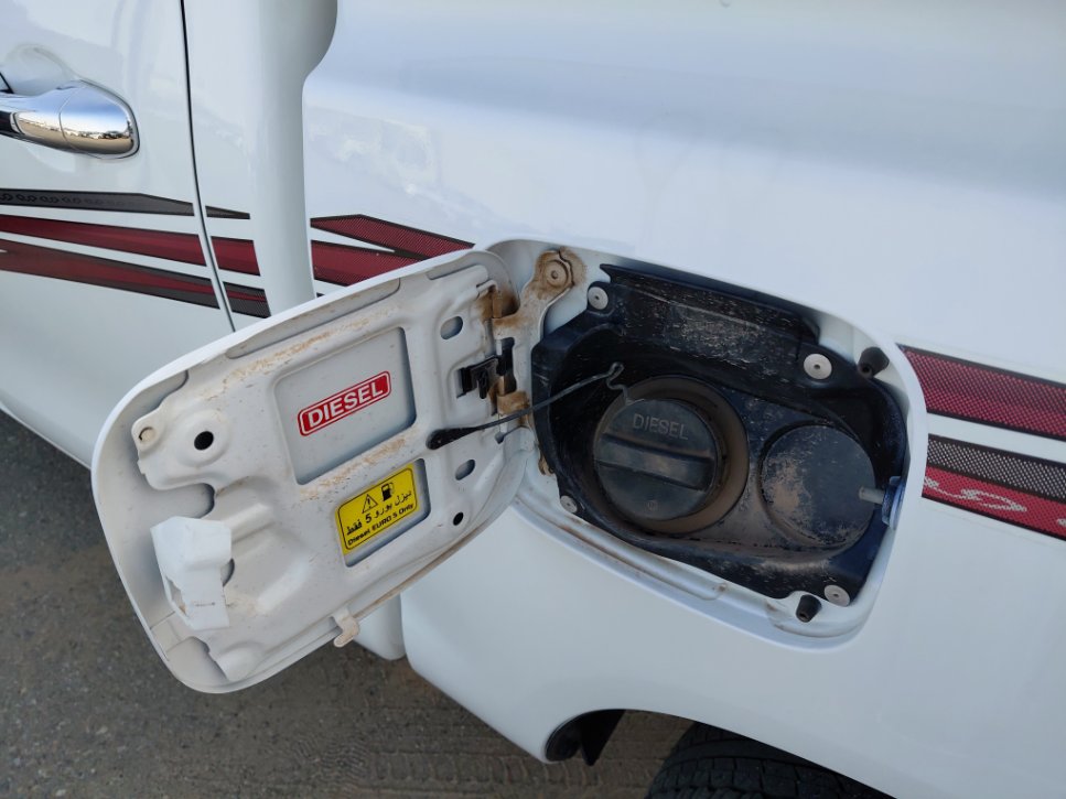 تويوتا هايلكس GL2 2024 image