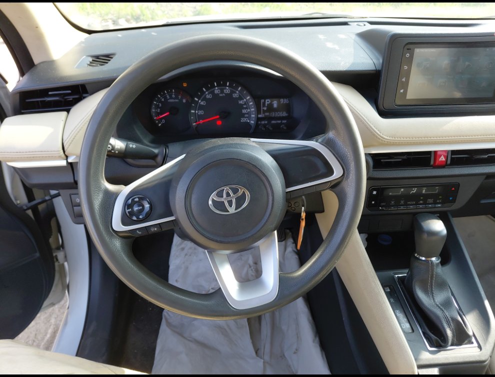 تويوتا يارس Y 2023 image