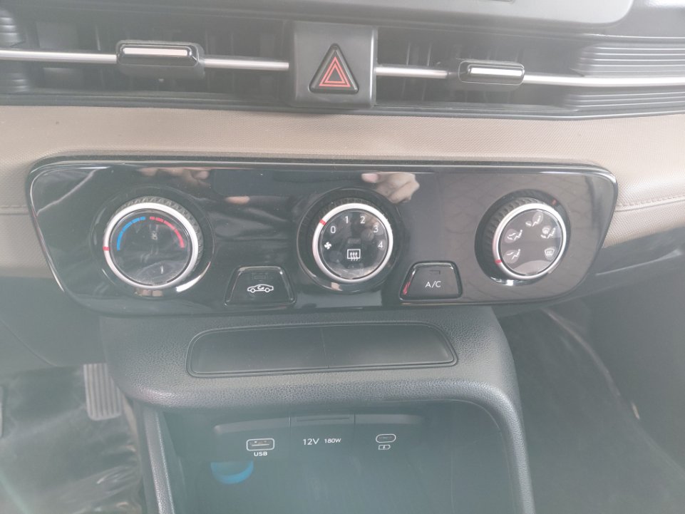 هيونداي أكسنت GL 2024 image