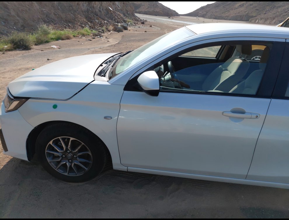 تويوتا يارس Y 2023 image