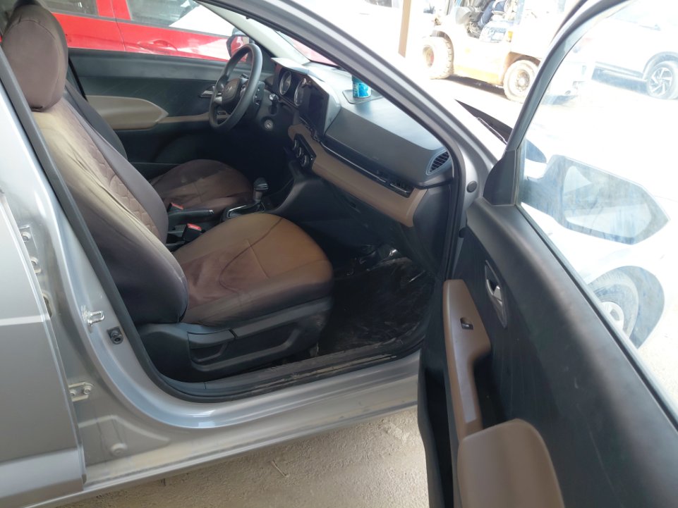 هيونداي أكسنت GL 2024 image