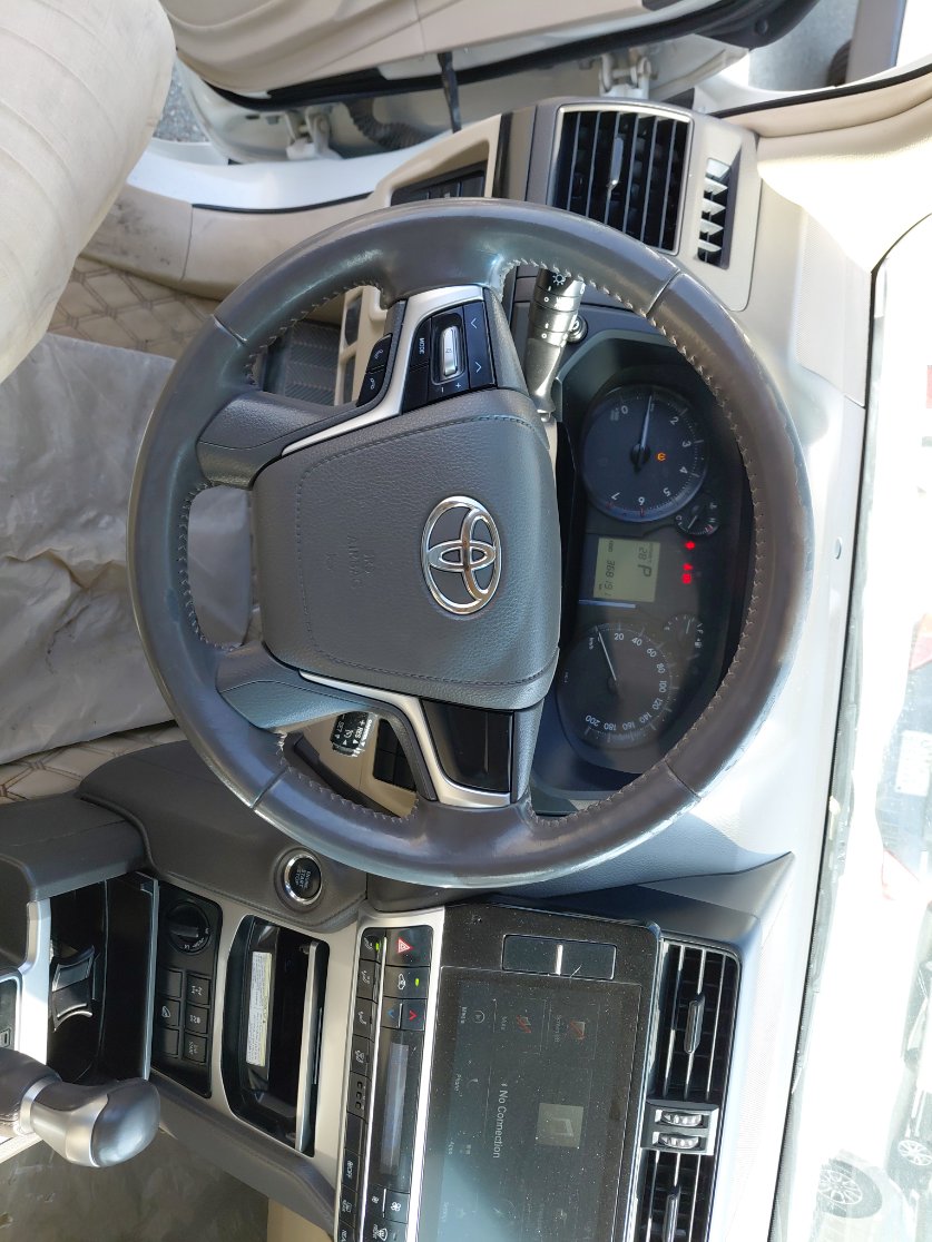 تويوتا لاندكروزر برادو TXL 1 2022 image