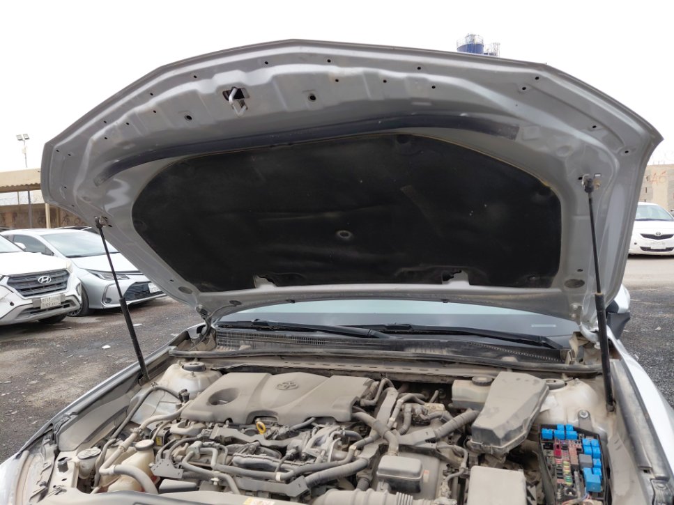 تويوتا كامري LE HEV 2019 image