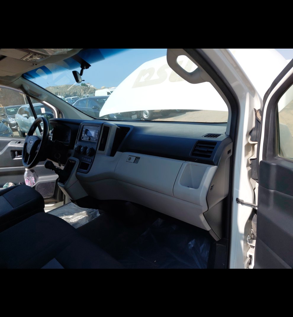 تويوتا هايس فان HIGH ROOF 2022 image