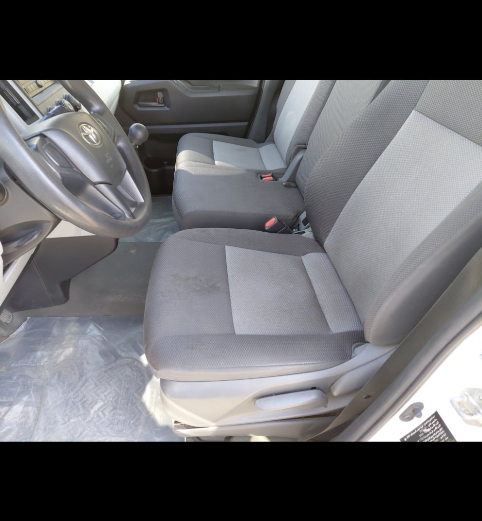 تويوتا هايس فان HIGH ROOF 2022 image