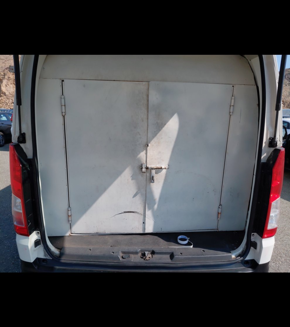 تويوتا هايس فان HIGH ROOF 2023 image