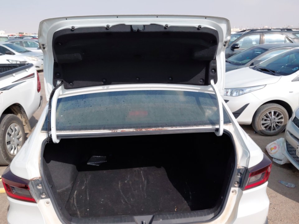 تويوتا يارس Y PLUS 2024 image