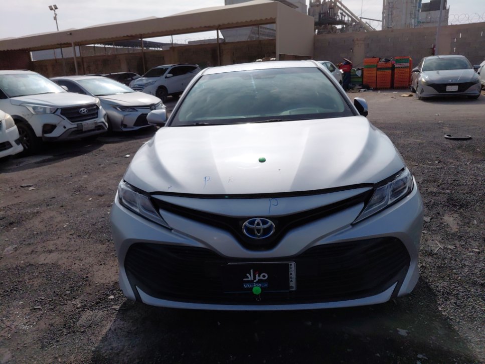 تويوتا كامري LE HEV 2019