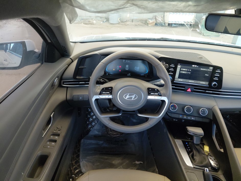 Hyundai Elantra  2024 image