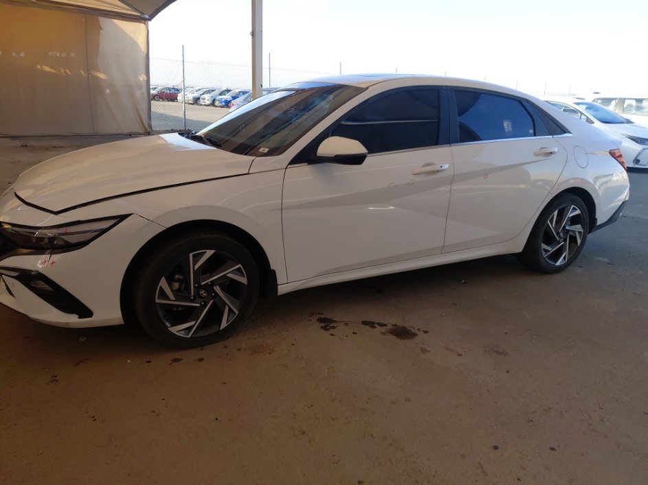 Hyundai Elantra  2024 image