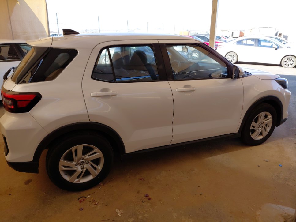 Toyota RAIZE XLE  2024 image