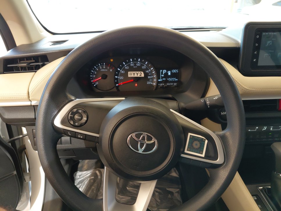 تويوتا يارس Y 2024 image