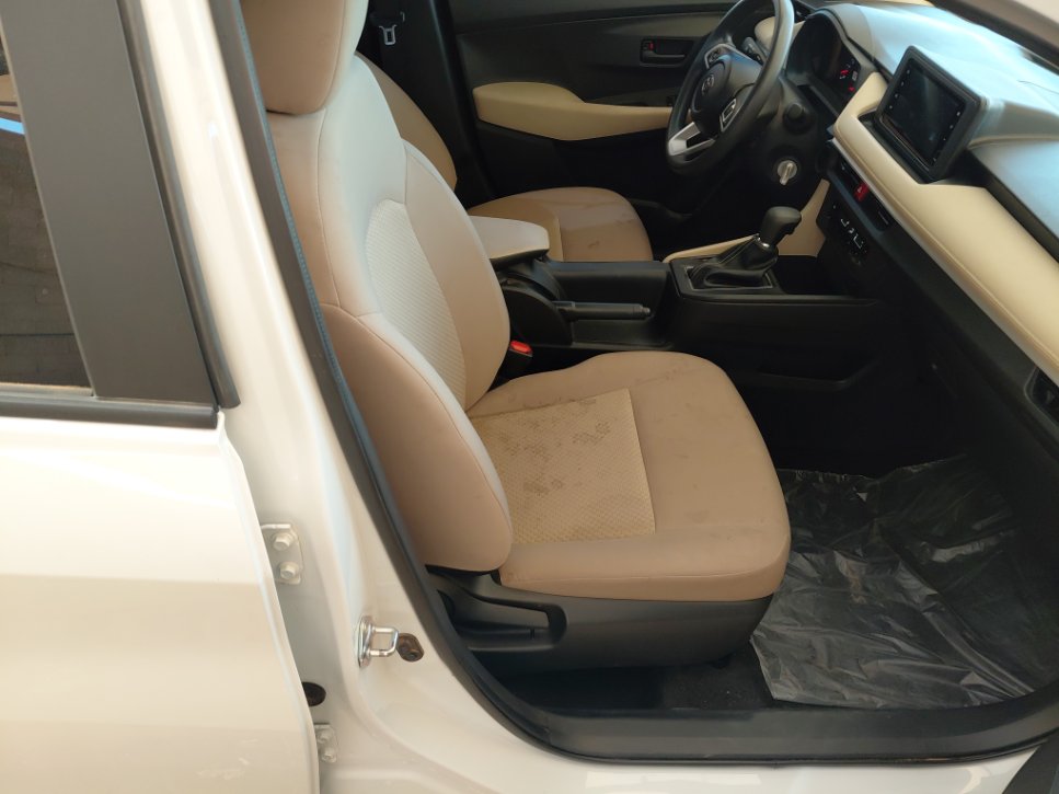 تويوتا يارس Y 2024 image